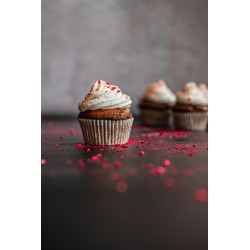 Muffins cu Căpșuni și Ciocolată Albă